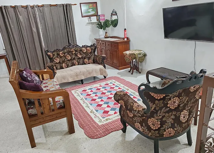 Oneb Homestay 1-9Pax Shah Alam