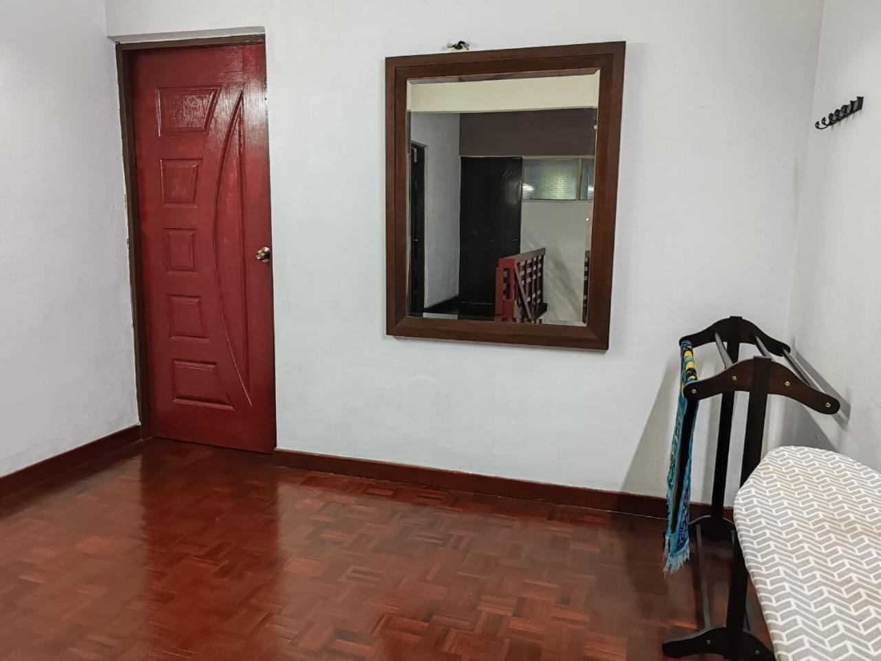 Oneb 1-9pax Holiday home Shah Alam