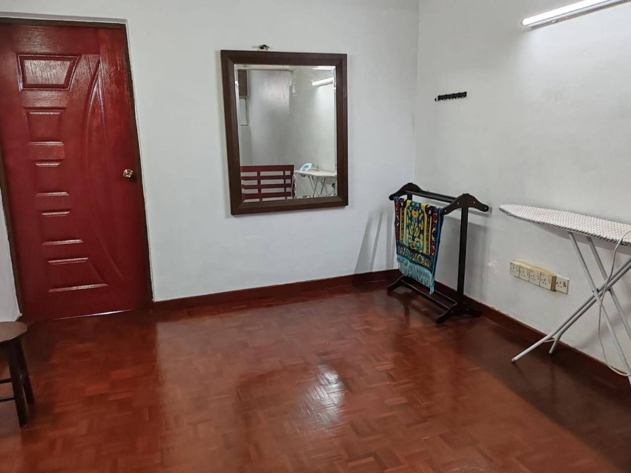 Oneb 1-9pax Holiday home Shah Alam