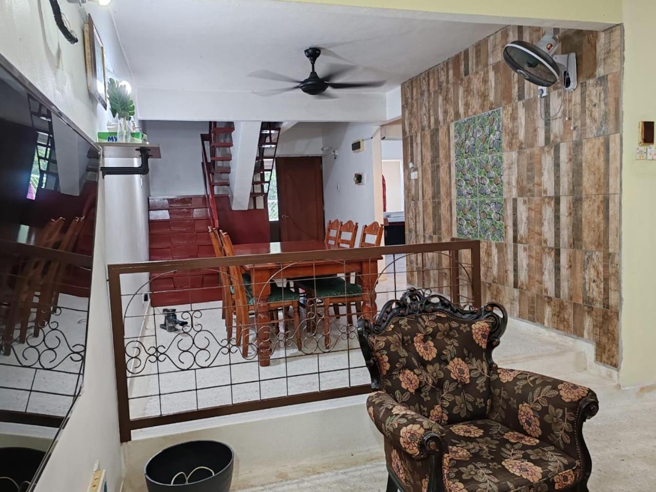 Oneb 1-9pax Holiday home *