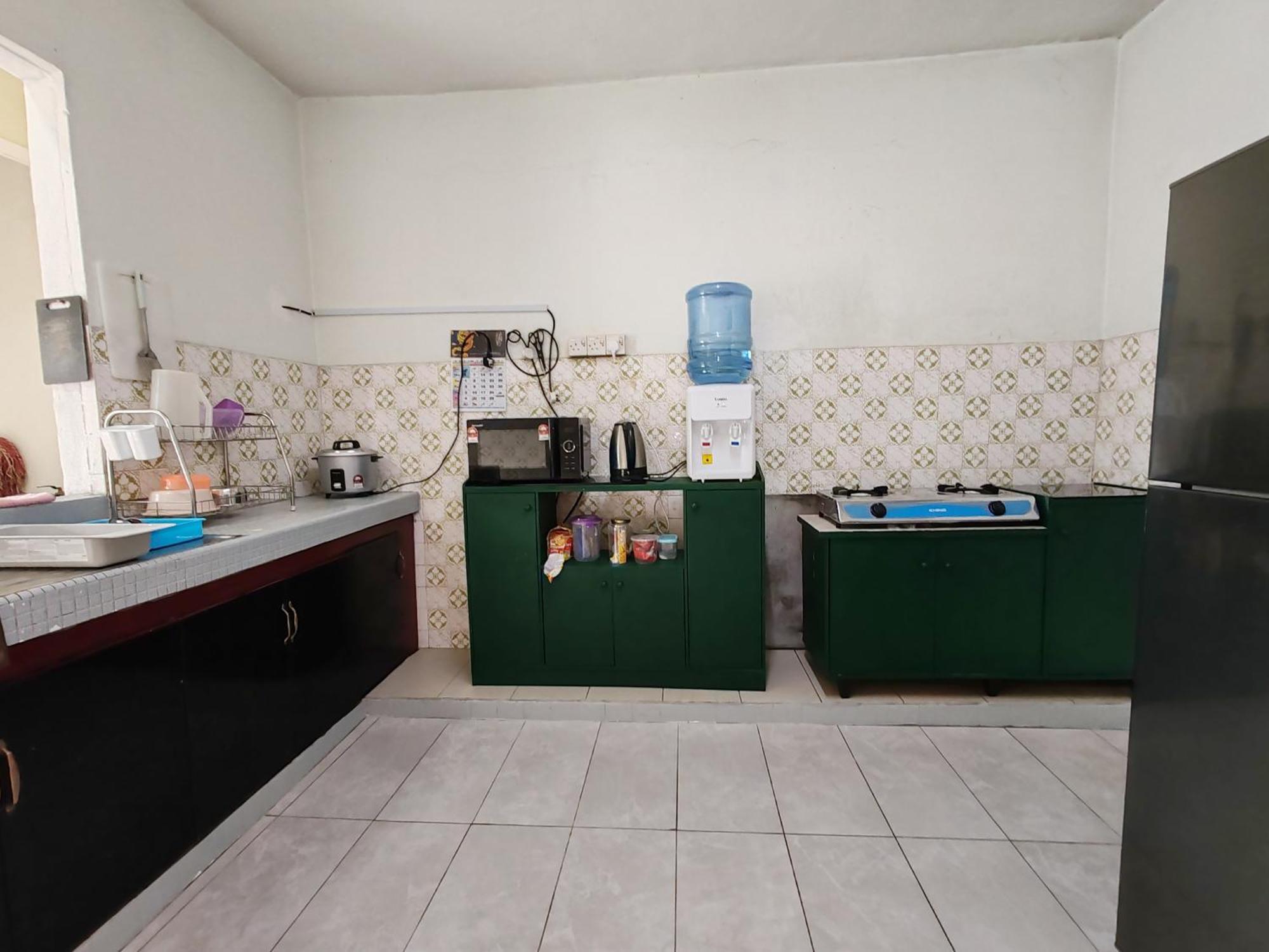 Oneb 1-9pax Holiday home Shah Alam